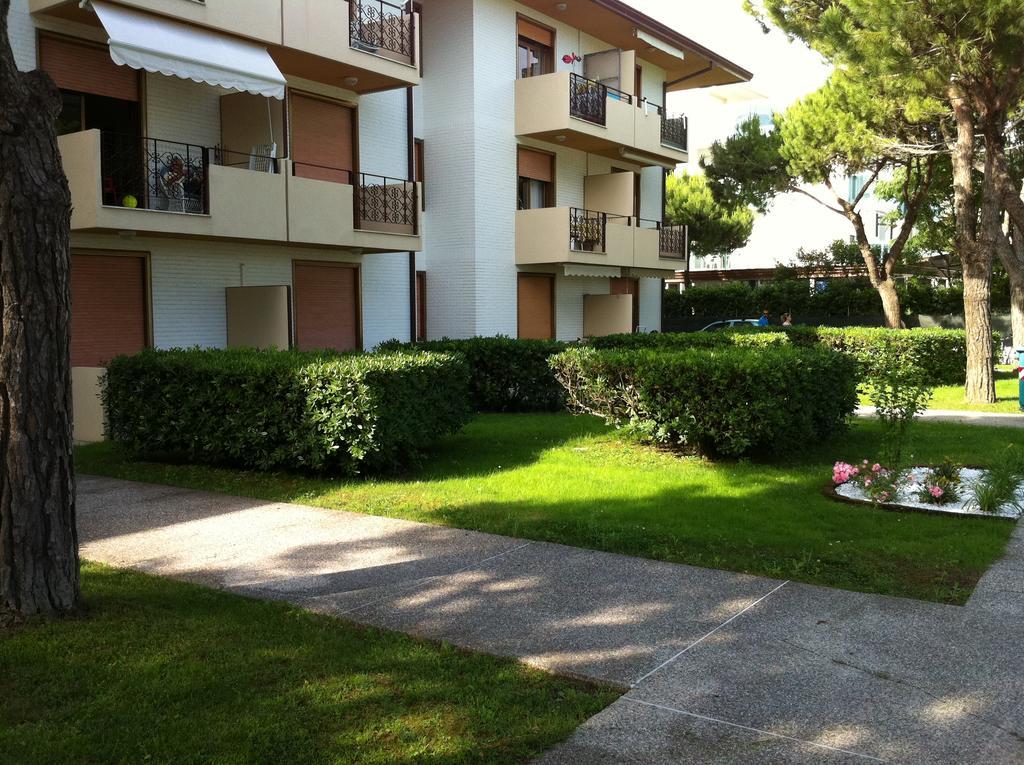 Residence Garden -Walterigato Apartments Solo Per Famiglie Lido di Jesolo Zewnętrze zdjęcie